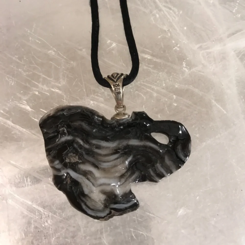 Elephant carved necklace